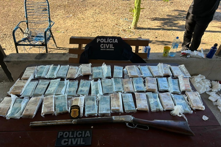 Imagem: Armas apreendidas Com apoio do Ciopaer, Polícia Civil deflagra Operação Catalunha e cumpre 20 mandados de prisão