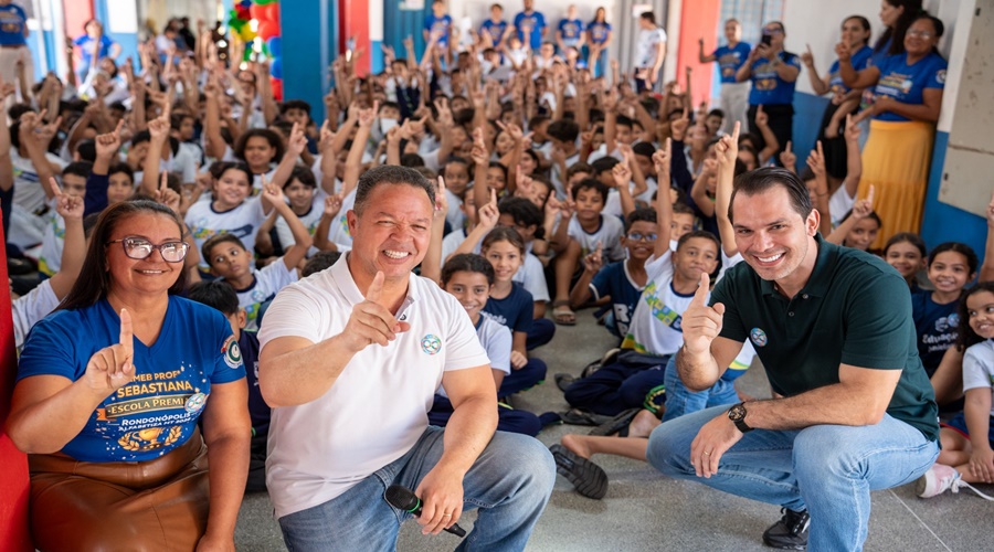 Imagem: Claudio No primeiro ano, Cláudio Ferreira coloca Educação de Rondonópolis entre as 16 melhores do Brasil Imagem: Claudio No primeiro ano, Cláudio Ferreira coloca Educação de Rondonópolis entre as 16 melhores do Brasil