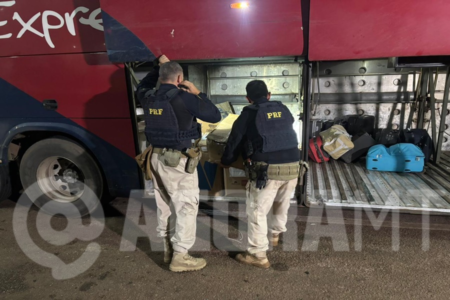 Imagem: Fiscalizacao PRF Polícia Rodoviária Federal prende mulher com 10 quilos de skunk em ônibus na BR-364 em Rondonópolis