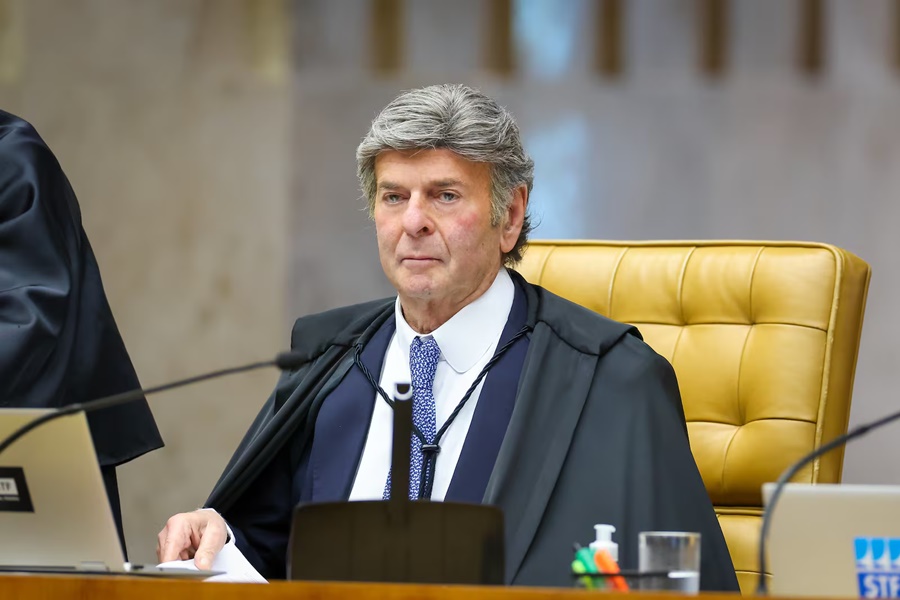 Imagem: Fux ministro STF Luiz Fux revê voto sobre 8 de janeiro e absolve sete réus Imagem: Fux ministro STF Luiz Fux revê voto sobre 8 de janeiro e absolve sete réus