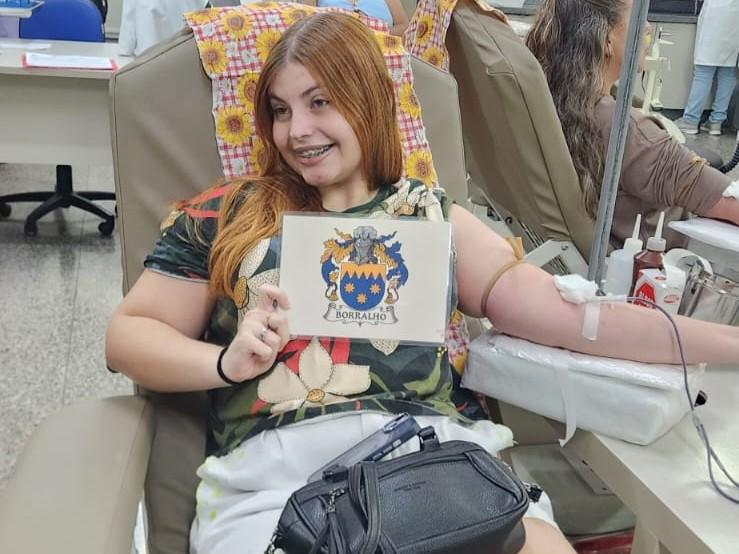 Imagem: Gabi doadora adolescente horizontal Após 24 anos, aposentado encerra ciclo de solidariedade e realiza última doação no MT Hemocentro