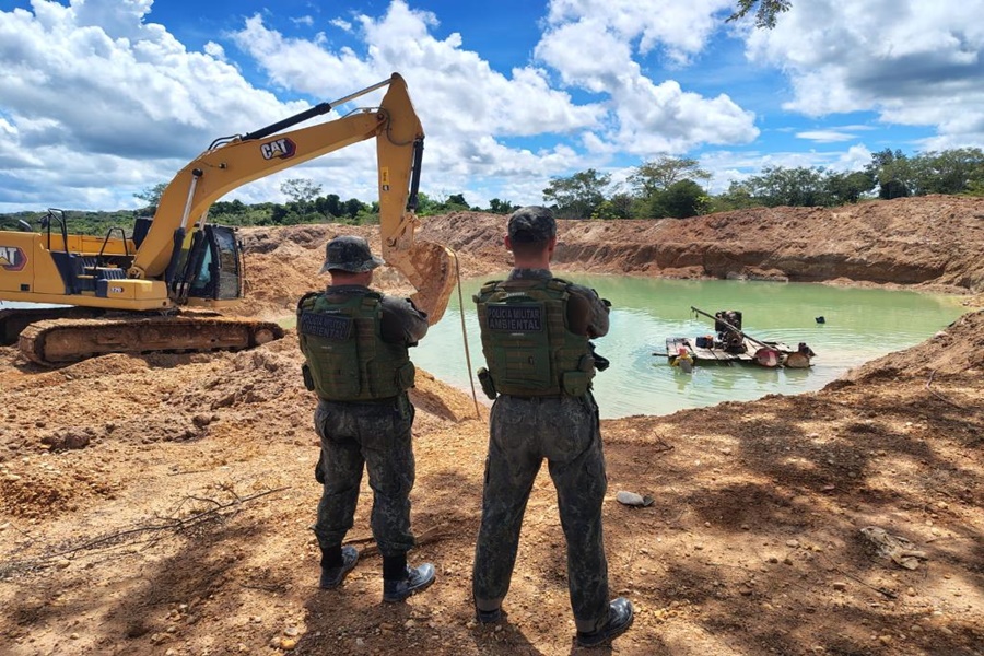 Imagem: Garimpo ilegal Companhia Ambiental da Polícia Militar fecha garimpo ilegal e apreende equipamentos