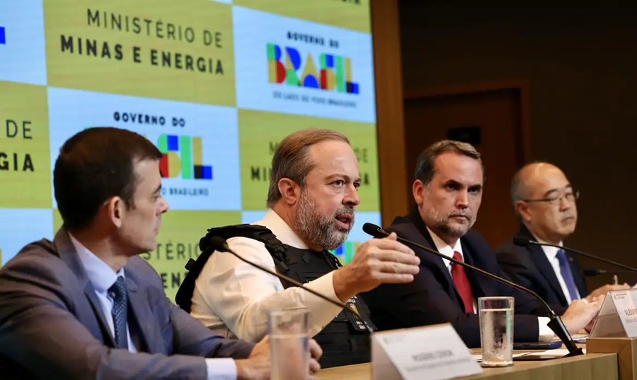 Imagem: MINISTROS Para conter altas do preço de combustível, distribuidoras deverão informar margem de lucro