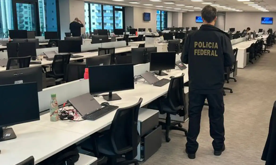 Imagem: Policia Federal PF prendeu 13 pessoas em operações contra fraudes no Master e no BRB