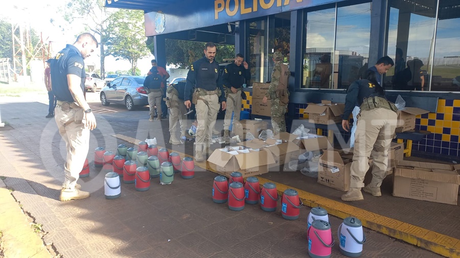 Imagem: Produtos aprendidos pela PRF Ação conjunta entre PRF e Receita Federal apreende drogas escondidas em garrafas térmicas na BR-163 em Rondonópolis