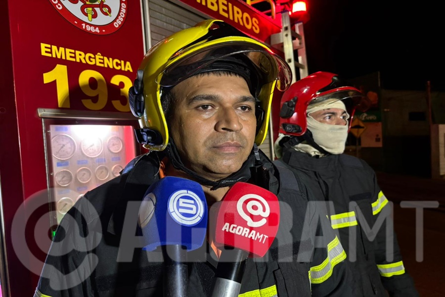 Imagem: Sargento Adenilson do Corpo de Bombeiros Princípio de incêndio em poste de iluminação mobiliza Corpo de Bombeiros em Rondonópolis