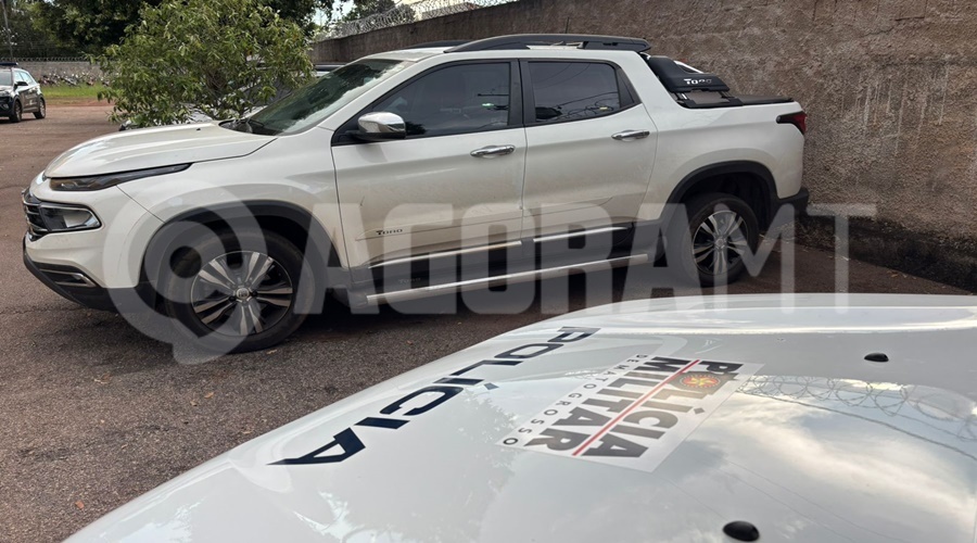 Imagem: Veiculo recuperado Mulher é rendida e tem carro roubado próximo à praça da Santa Casa em Rondonópolis Imagem: Veiculo recuperado Mulher é rendida e tem carro roubado próximo à praça da Santa Casa em Rondonópolis