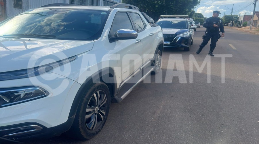 Imagem: Veiculo roubado proximo a Santa Casa Mulher é rendida e tem carro roubado próximo à praça da Santa Casa em Rondonópolis Imagem: Veiculo roubado proximo a Santa Casa Mulher é rendida e tem carro roubado próximo à praça da Santa Casa em Rondonópolis