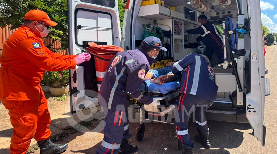 Imagem: WhatsApp Image 2026 04 09 at 14.44.31 Homem é alvejado por 5 disparos de arma de fogo na frente de casa na Vila Iracy Imagem: WhatsApp Image 2026 04 09 at 14.44.31 Homem é alvejado por 5 disparos de arma de fogo na frente de casa na Vila Iracy