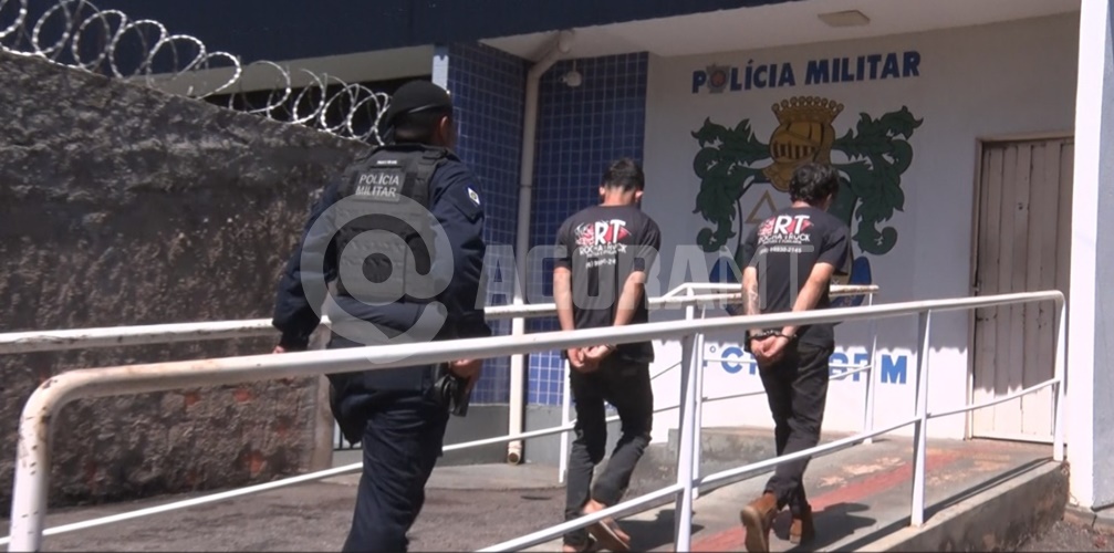 Imagem: WhatsApp Image 2026 04 09 at 15.54.49 Carreta roubada durante madrugada em Jaciara é recuperada pela Polícia Militar em desmanche em Rondonópolis Imagem: WhatsApp Image 2026 04 09 at 15.54.49 Carreta roubada durante madrugada em Jaciara é recuperada pela Polícia Militar em desmanche em Rondonópolis