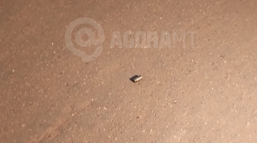 Imagem: WhatsApp Image 2026 04 30 at 17.28.38 Carro é alvejado por disparos de arma de fogo em frente escola municipal no Jardim Azaleia
