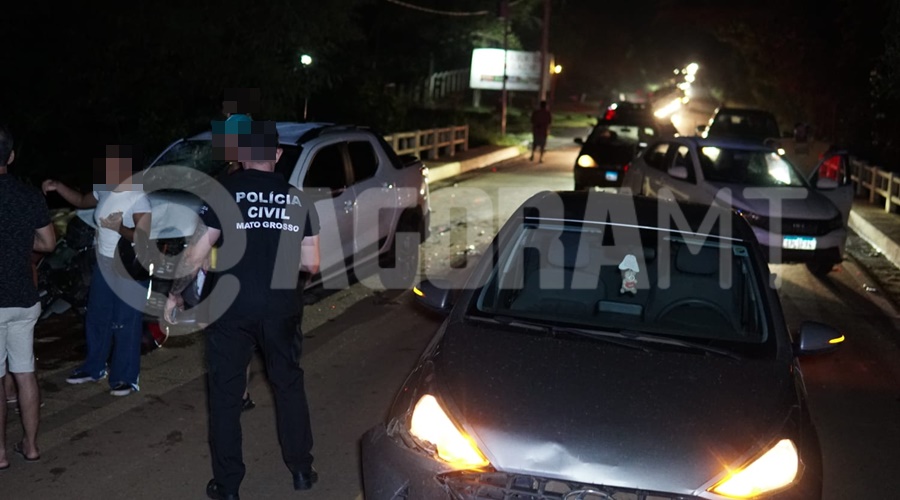 Imagem: adkjv n Engavetamento com quatro veículos deixa motociclista ferido na MT-270 em Rondonópolis Imagem: adkjv n Engavetamento com quatro veículos deixa motociclista ferido na MT-270 em Rondonópolis