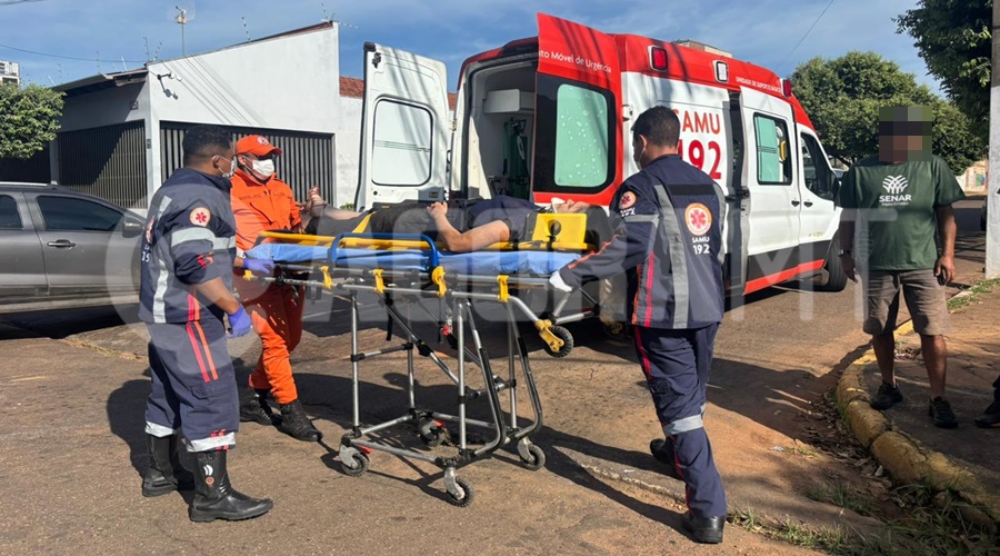 Imagem: aicubsd Motociclista fica ferida após colisão com micro-ônibus no Centro de Rondonópolis