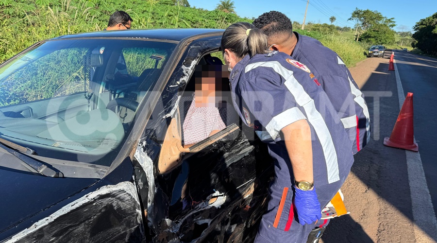Imagem: akjdnv sd Colisão envolvendo carro, moto e caminhão deixa três feridos na BR-364 em Rondonópolis Imagem: akjdnv sd Colisão envolvendo carro, moto e caminhão deixa três feridos na BR-364 em Rondonópolis