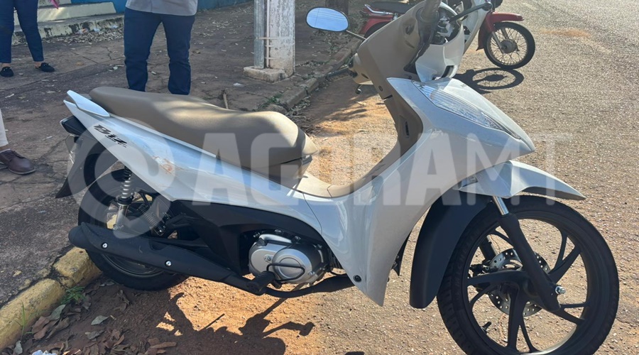 Imagem: cadv Motociclista fica ferida após colisão com micro-ônibus no Centro de Rondonópolis