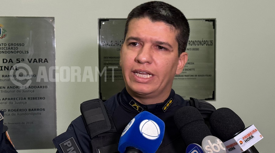 Imagem: dvdssd Coronel Fernando Turbino assume 4º CR da PM em Rondonópolis após saída de Coronel Grasielle Imagem: dvdssd Coronel Fernando Turbino assume 4º CR da PM em Rondonópolis após saída de Coronel Grasielle