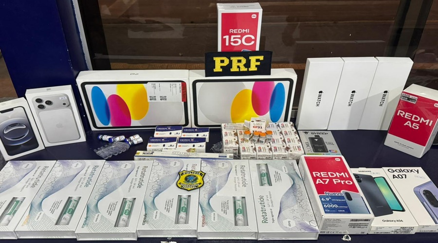 Imagem: dvs d Casal de falsos pastores é preso na BR-364 transportando emagrecedores e eletrônicos trazidos do Paraguai Imagem: dvs d Casal de falsos pastores é preso na BR-364 transportando emagrecedores e eletrônicos trazidos do Paraguai