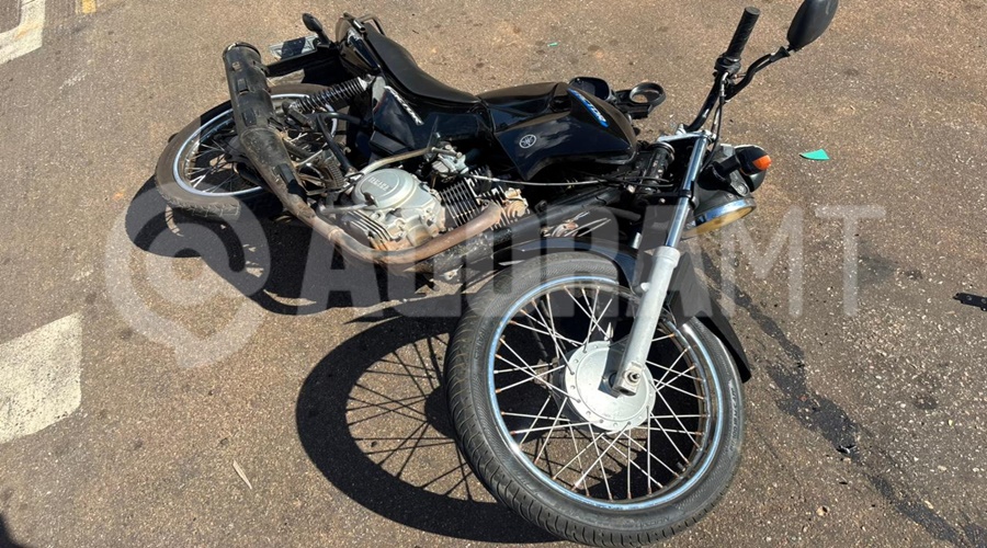 Imagem: kznv Motociclista fica ferido após supostamente invadir preferencial e colidir contra carro no Jardim Carlos Bezerra