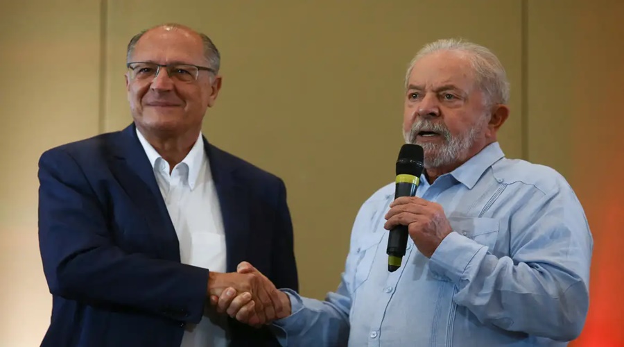 Imagem: lula e Alckmin Desincompatibilização: entenda por que Lula fica no cargo e Alckmin deixa ministério Imagem: lula e Alckmin Desincompatibilização: entenda por que Lula fica no cargo e Alckmin deixa ministério