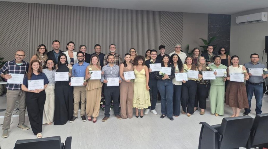 Imagem: medicos formados Secretaria de Estado de Saúde forma mais 19 médicos especialistas em hanseníase em 11 municípios