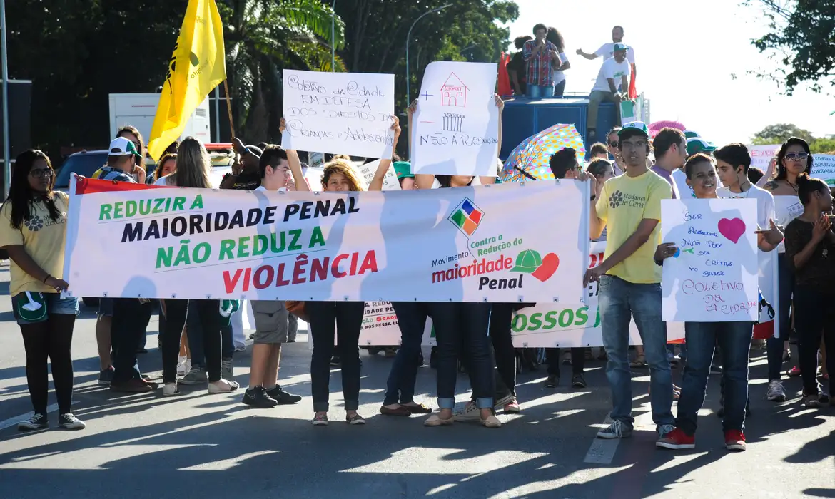 Imagem: 961330 maioridade penal 6831 Comissão de Constituição e Justiça retoma nesta terça debate sobre redução da maioridade penal Imagem: 961330 maioridade penal 6831 Comissão de Constituição e Justiça retoma nesta terça debate sobre redução da maioridade penal