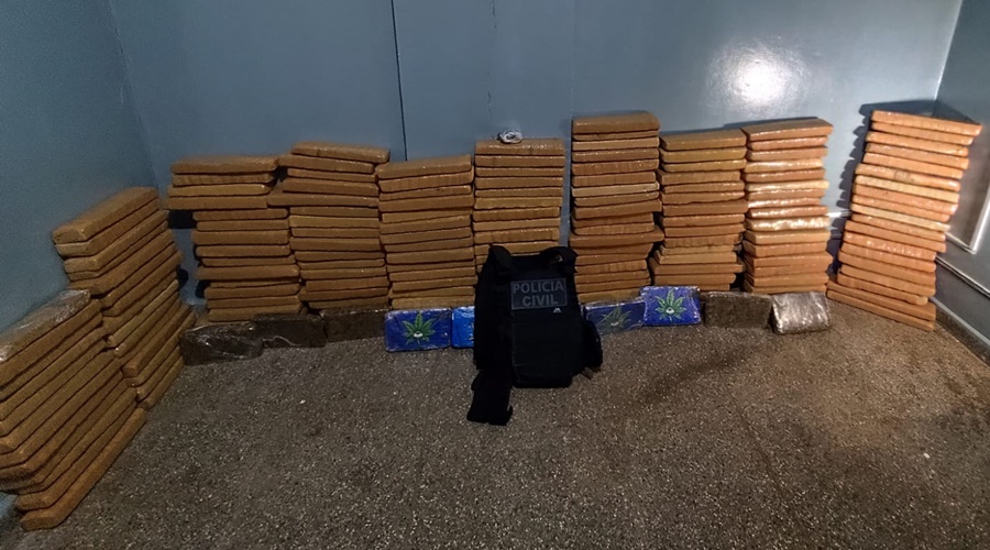 Imagem: AJD V Polícia Civil apreende 178 tabletes de maconha e prende dois suspeitos em Rondonópolis Imagem: AJD V Polícia Civil apreende 178 tabletes de maconha e prende dois suspeitos em Rondonópolis