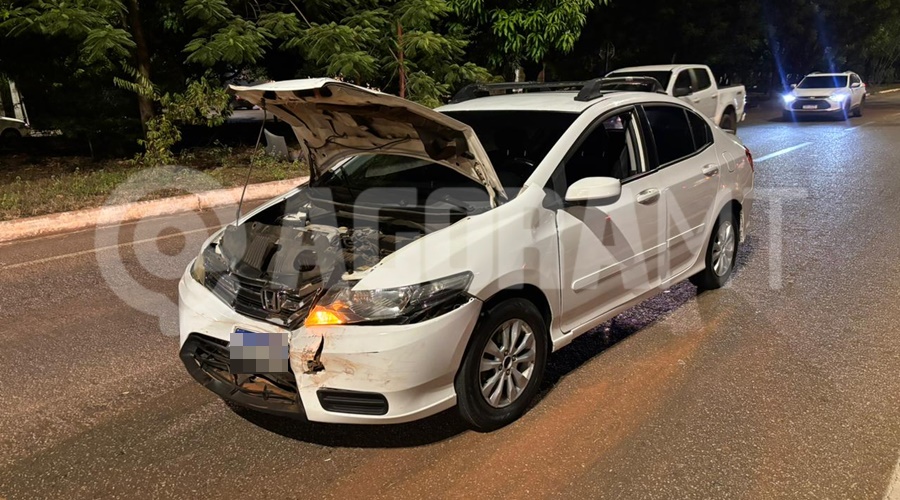 Imagem: AODNVFD Motorista desvia de carro parado, invade pista contrária e acaba colidindo com motocicleta na Avenida dos Estudantes