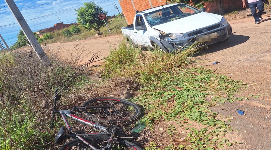 Imagem: WhatsApp Image 2026 05 11 at 14.04.42 Adolescente cai em bueiro e fica gravemente ferido após colisão entre bicicleta e veículo no Parque dos Lírios Imagem: WhatsApp Image 2026 05 11 at 14.04.42 Adolescente cai em bueiro e fica gravemente ferido após colisão entre bicicleta e veículo no Parque dos Lírios