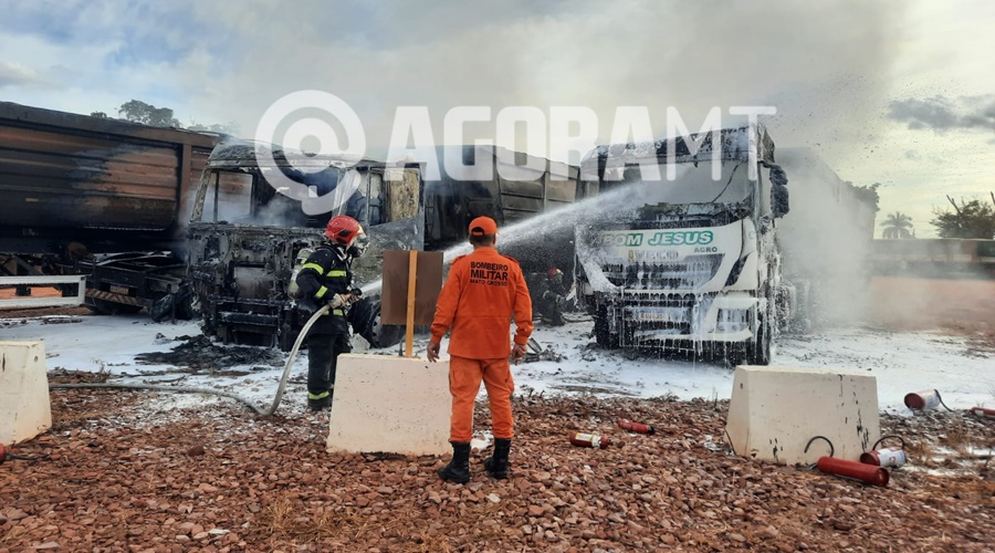 Imagem: WhatsApp Image 2026 05 25 at 15.35.00 Incêndio de grandes proporções destrói carretas bitrem em posto às margens da BR-163 em Rondonópolis Imagem: WhatsApp Image 2026 05 25 at 15.35.00 Incêndio de grandes proporções destrói carretas bitrem em posto às margens da BR-163 em Rondonópolis