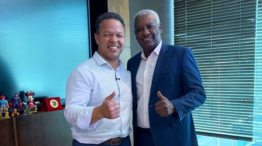 Imagem: adonias Vereador Adonias Fernandes solicita revitalização do Monumento da Bíblia na Avenida Presidente Médici Imagem: adonias Vereador Adonias Fernandes solicita revitalização do Monumento da Bíblia na Avenida Presidente Médici