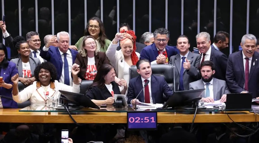 Imagem: camara dos deputados Câmara aprova em dois turnos, PEC do fim da escala 6x1 Imagem: camara dos deputados Câmara aprova em dois turnos, PEC do fim da escala 6x1