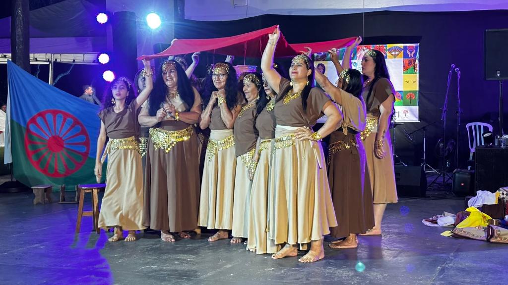Imagem: ciganas 1 Grupo teatral de Rondonópolis é o primeiro do Brasil com elenco 100% cigano