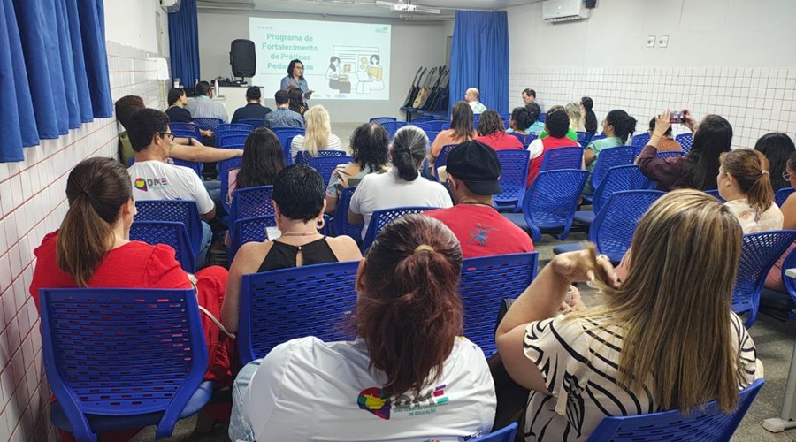 Imagem: sdeucpicsfn Banco Mundial aponta ação da Seduc como boa opção para apoiar professores em sala de aula Imagem: sdeucpicsfn Banco Mundial aponta ação da Seduc como boa opção para apoiar professores em sala de aula