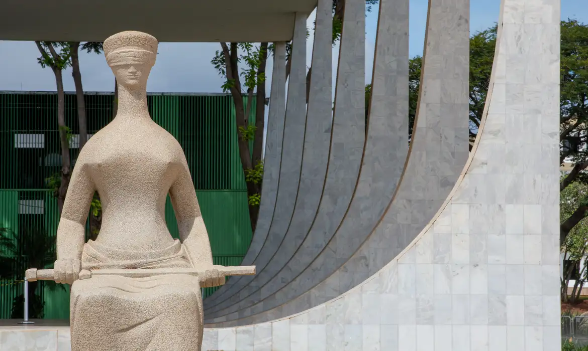Imagem: 11042023 pzzb9211 Supremo Tribunal Federal mantém fim da aposentadoria compulsória para juízes condenados