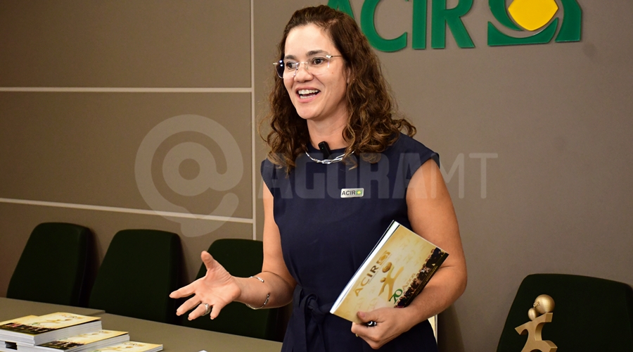 Imagem: Denise Freitas ACIR lança revista comemorativa dos 70 anos e homenageia destaques do empresariado de Rondonópolis