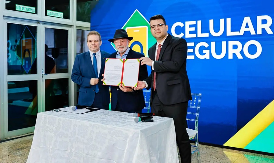 Imagem: Presidente Lula 2 Presidente Lula cria plataforma para coibir roubos de celulares e vendas ilegais Imagem: Presidente Lula 2 Presidente Lula cria plataforma para coibir roubos de celulares e vendas ilegais