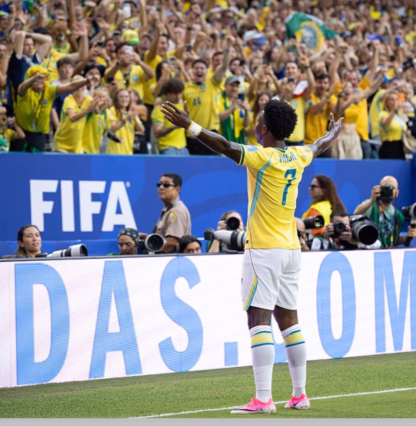Imagem: VINI JUNIOR Classificado como líder, Brasil pode ter Japão, Noruega e México pelo caminho Imagem: VINI JUNIOR Classificado como líder, Brasil pode ter Japão, Noruega e México pelo caminho