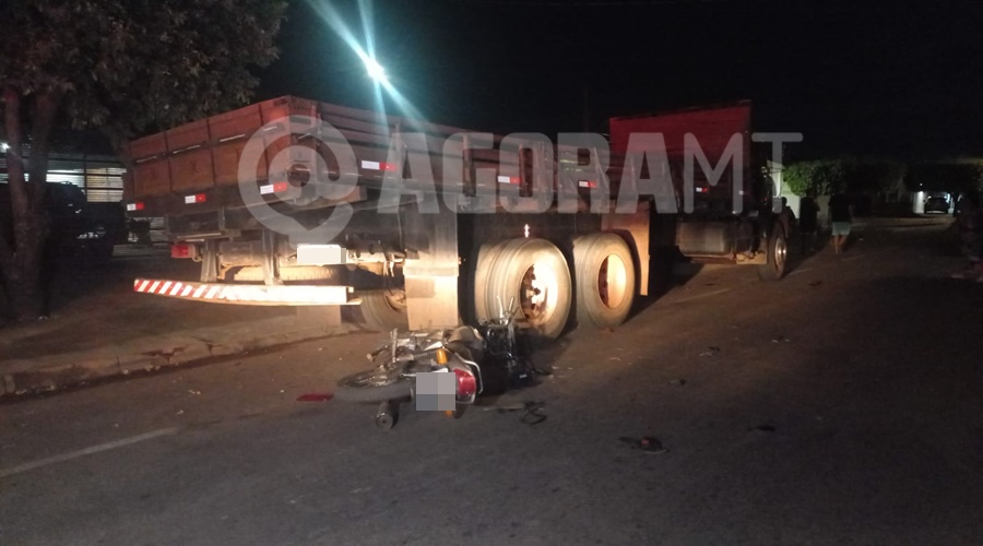 Imagem: WhatsApp Image 2026 05 31 at 20.11.45 Motociclista fica ferido após colidir na traseira de caminhão estacionado na Vila Operária