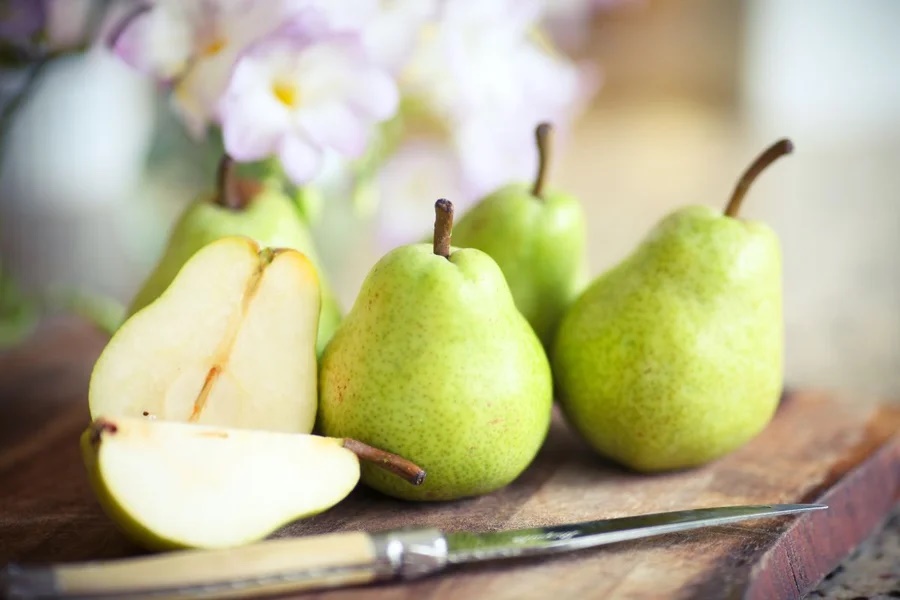 Imagem: fruta pera Além de emagrecer, a pera previne doenças vasculares e controla o açúcar no sangue