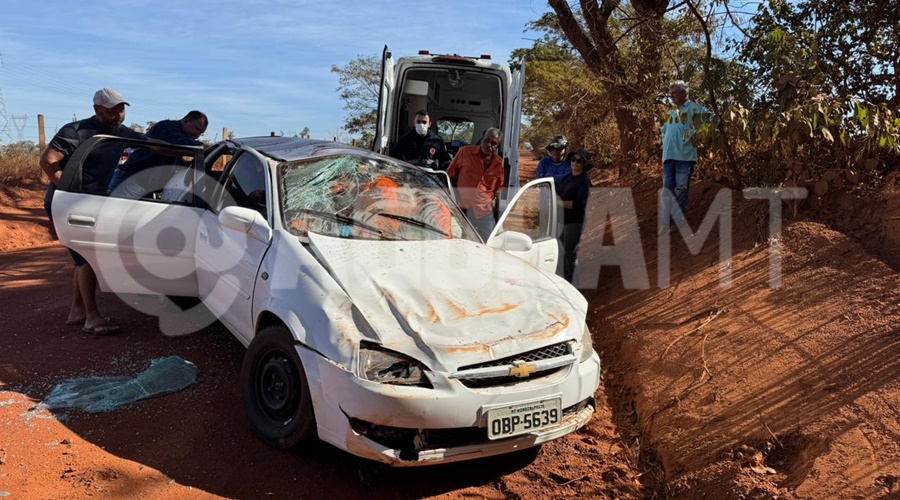Imagem: kdamc Mulher fica presa às ferragens após perder controle de carro e capotar várias vezes próximo ao Campo Limpo Imagem: kdamc Mulher fica presa às ferragens após perder controle de carro e capotar várias vezes próximo ao Campo Limpo