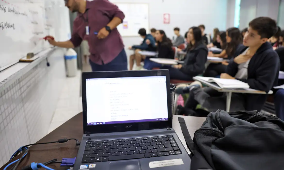 Imagem: 0d9a2969 Fies: pré-selecionados têm até a próxima terça-feira para complementar informações Imagem: 0d9a2969 Fies: pré-selecionados têm até a próxima terça-feira para complementar informações