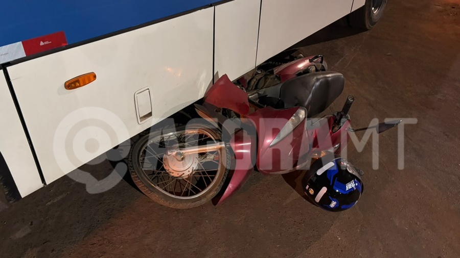 Imagem: Acidente no bairro Cidade de Deus Colisão entre ônibus coletivo e moto mobiliza Samu no bairro Cidade de Deus em Rondonópolis
