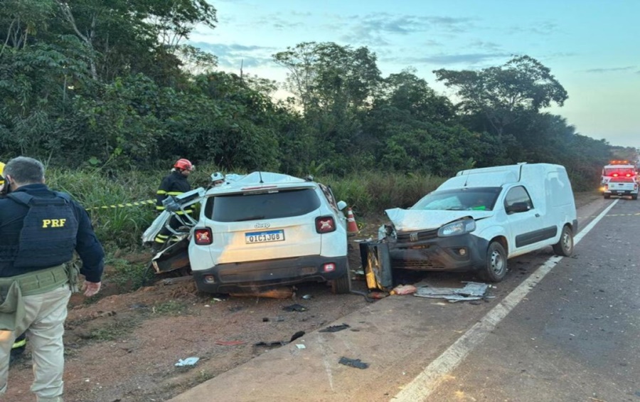 Imagem: Acidente no norte de MT Veículo transportando drogas provoca acidente na BR-163; dois ocupantes morreram Imagem: Acidente no norte de MT Veículo transportando drogas provoca acidente na BR-163; dois ocupantes morreram