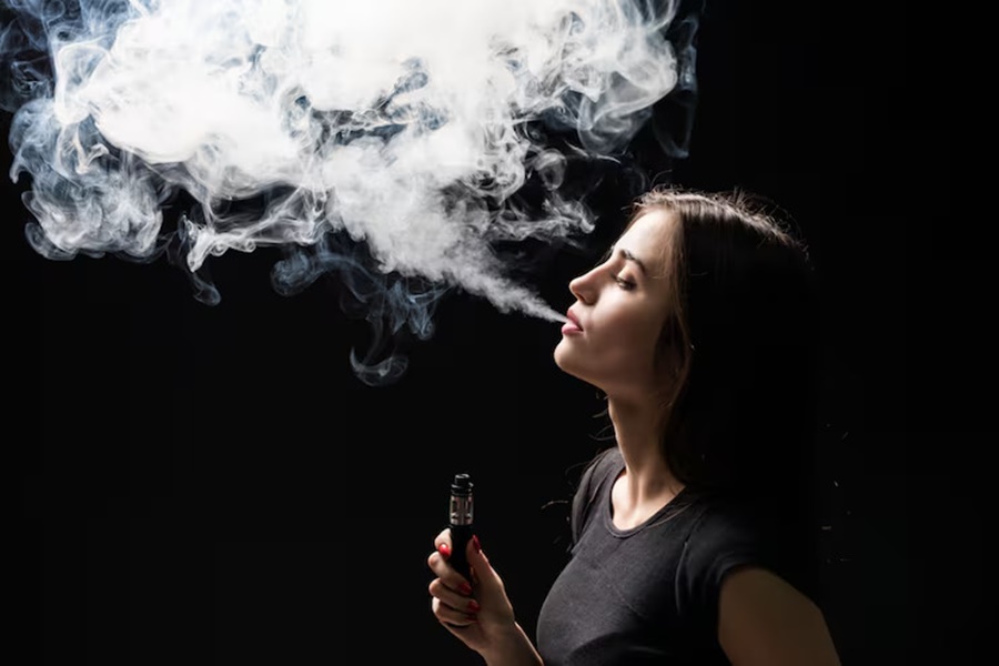 Imagem: Cigarro eletronica Uso de cigarro eletrônico avança entre adolescentes; Receita Federal apreende quase 4 mil vapes diariamente
