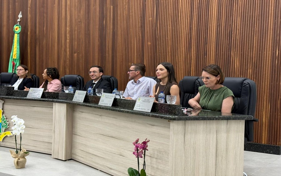 Imagem: Deputada Janaina Riva “A defesa de prisão perpétua para feminicidas e pedófilos tem que caminhar com a prevenção desses crimes”, alerta Janaina Imagem: Deputada Janaina Riva “A defesa de prisão perpétua para feminicidas e pedófilos tem que caminhar com a prevenção desses crimes”, alerta Janaina