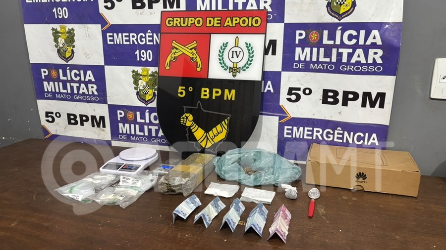 Imagem: Droga apreendida pela equipe do GAP Homem é preso por suspeita de tráfico drogas após denúncia de morador no bairro Jardim Tropical em Rondonópolis