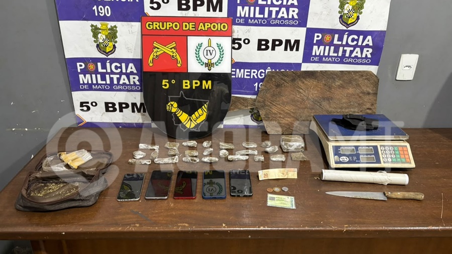 Imagem: Drogas e celulares apreendidos pelo GAP Movimentação suspeita faz PM descobrir esquema de tráfico de drogas no Jardim Sumaré; três pessoas foram presas
