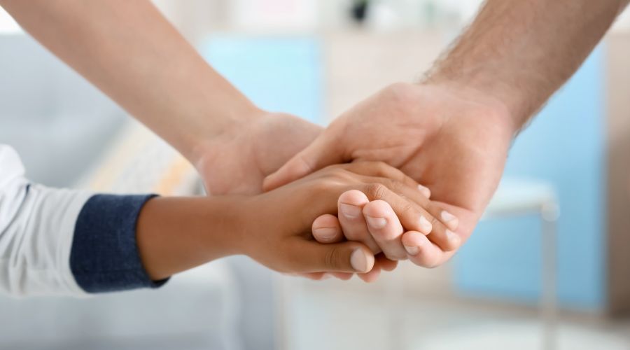 Imagem: ENQUADRAMENTO SITE 7 Lei em MT prevê punições para quem divulgar informações de gestantes que entregam bebês para adoção