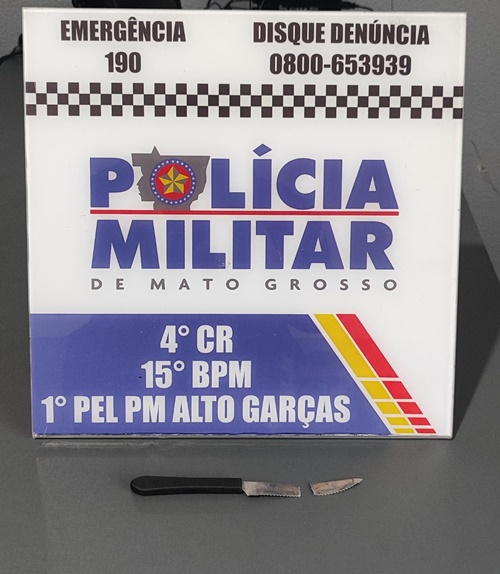 Imagem: Faca usada no crime Polícia Militar prende suspeito após tentativa de homicídio dentro de ônibus interestadual em Alto Garças