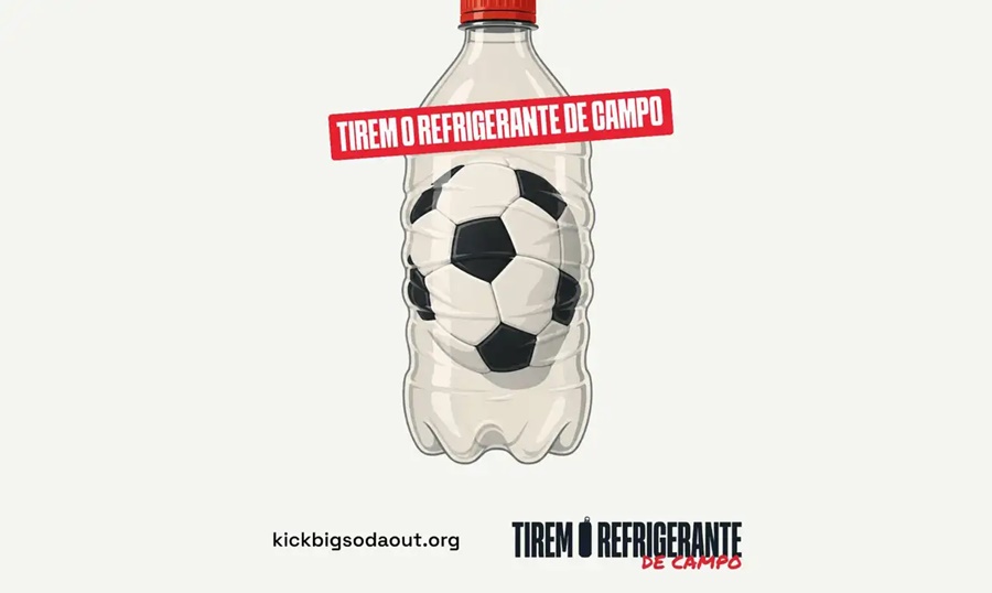 Imagem: Garrafa de refrigerante Campanha pede à Federação Internacional de Futebol que Copa do Mundo seja sem publicidade de refrigerante